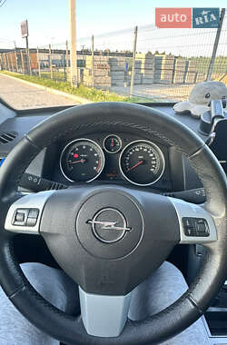 Универсал Opel Astra 2009 в 