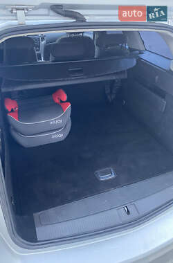 Универсал Opel Astra 2012 в 