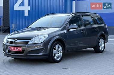 Универсал Opel Astra 2010 в 