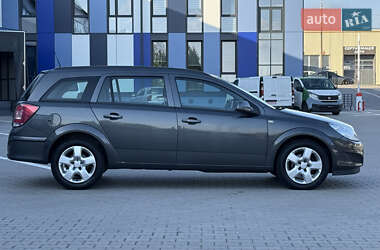 Универсал Opel Astra 2010 в 