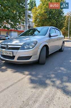 Хэтчбек Opel Astra 2005 в Первомайске
