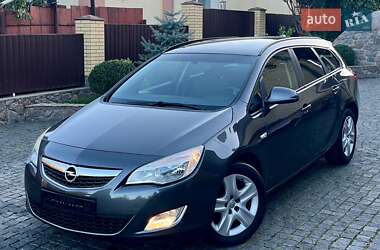 Opel Astra 2011