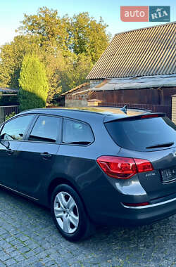 Універсал Opel Astra 2011 в 