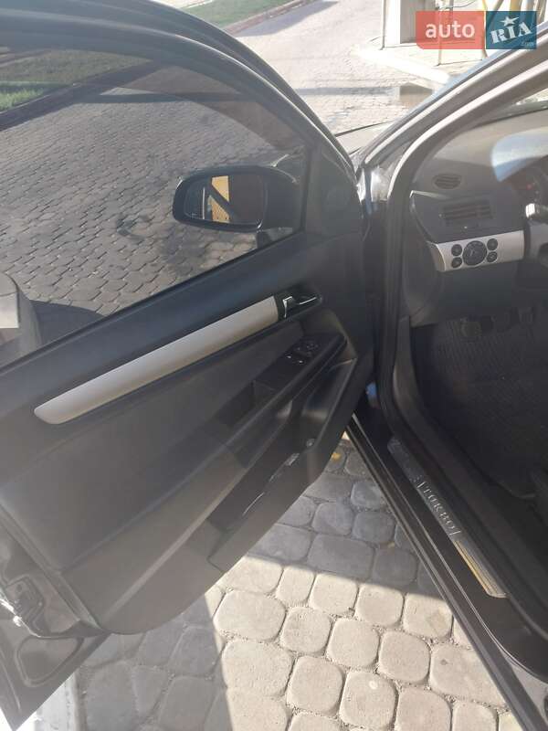 Універсал Opel Astra 2007 в Тернополі