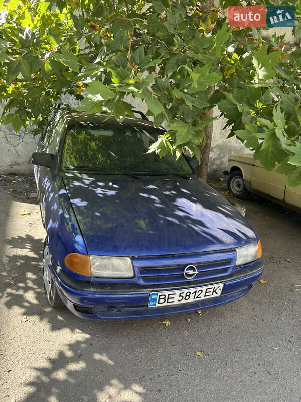 Универсал Opel Astra 1992 в Николаеве фото 3 Универсал Opel Astra 1992 в Николаеве