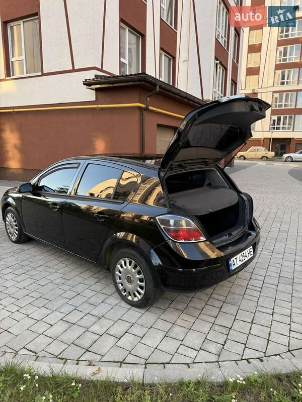 Хэтчбек Opel Astra 2009 в Ивано-Франковске