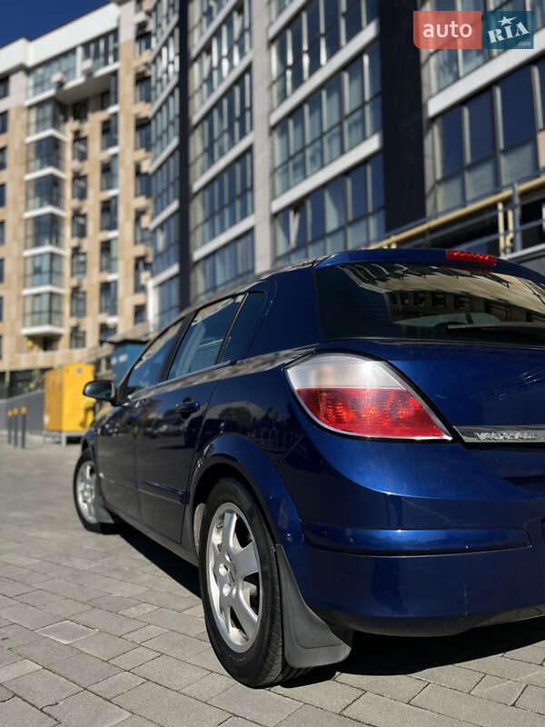 Хетчбек Opel Astra 2004 в Луцьку
