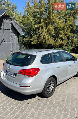 Универсал Opel Astra 2010 в 