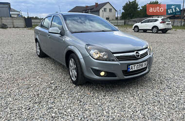 Opel Astra 2011