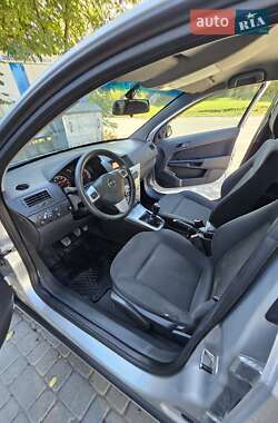 Седан Opel Astra 2011 в 