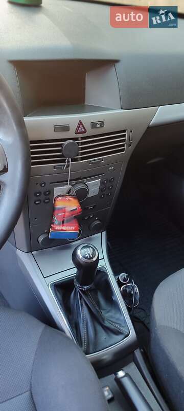 Хетчбек Opel Astra 2006 в Валках фото 5 Хетчбек Opel Astra 2006 в Валках