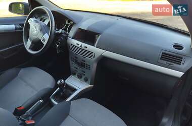 Универсал Opel Astra 2009 в 