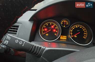 Универсал Opel Astra 2004 в 
