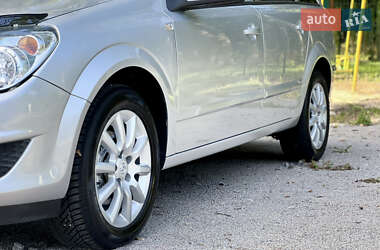 Универсал Opel Astra 2008 в 