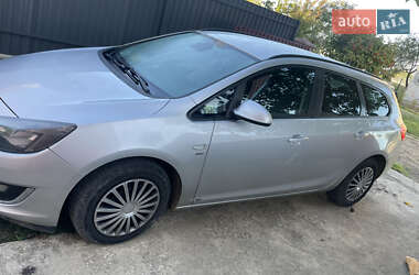 Универсал Opel Astra 2013 в 