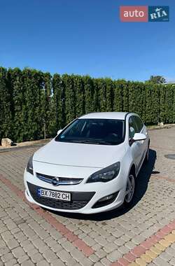 Универсал Opel Astra 2013 в 