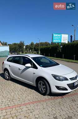 Универсал Opel Astra 2013 в 
