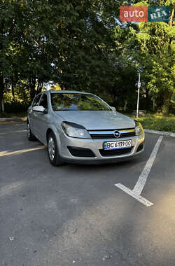 Хэтчбек Opel Astra 2006 в 