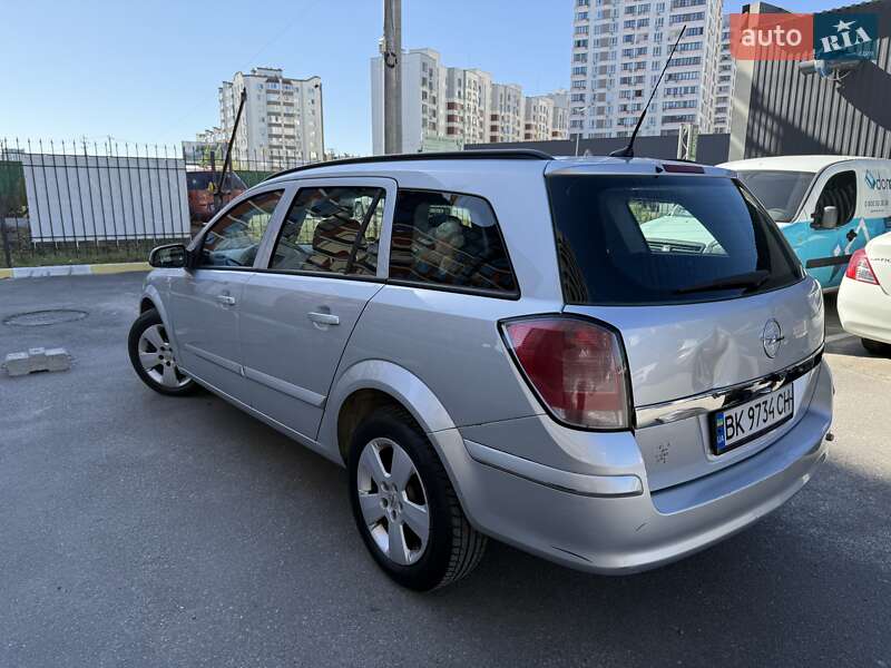 Универсал Opel Astra 2008 в Киеве