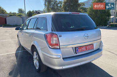 Универсал Opel Astra 2010 в 