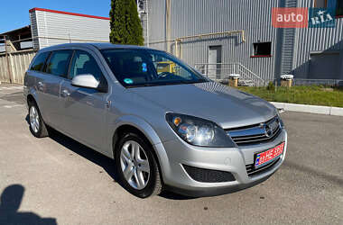Универсал Opel Astra 2010 в 