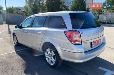 Универсал Opel Astra 2010 в 