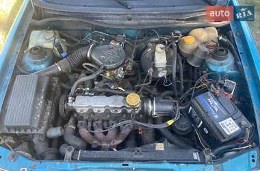 Хэтчбек Opel Astra 1993 в 