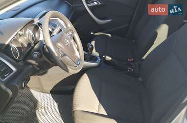 Хэтчбек Opel Astra 2010 в 