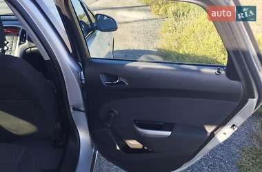 Хэтчбек Opel Astra 2010 в 