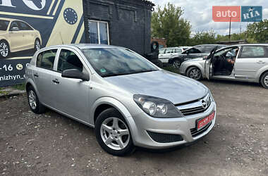 Хетчбек Opel Astra 2009 в 