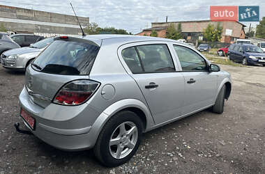 Хетчбек Opel Astra 2009 в 