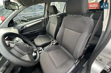 Хетчбек Opel Astra 2009 в 
