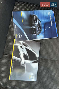 Хетчбек Opel Astra 2009 в 