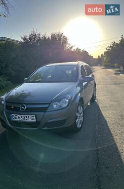 Універсал Opel Astra 2004 в Миколаєві