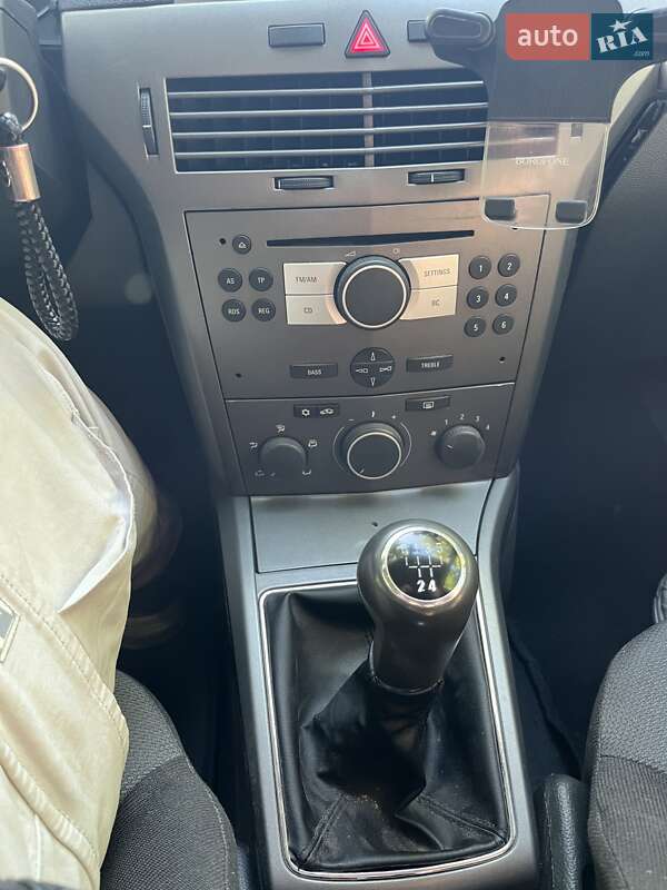 Универсал Opel Astra 2004 в Николаеве
