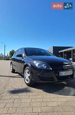 Хетчбек Opel Astra 2004 в Дрогобичі