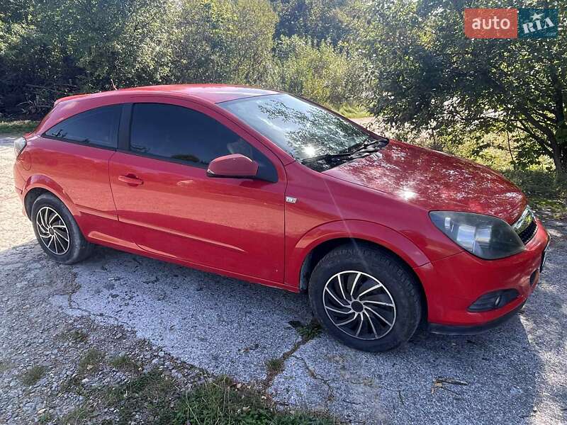 Купе Opel Astra 2008 в Львове