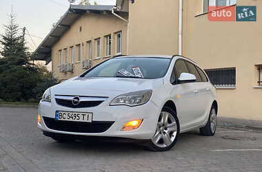 Универсал Opel Astra 2011 в 