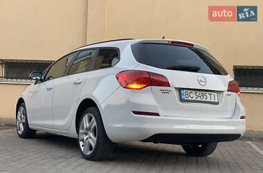 Универсал Opel Astra 2011 в 