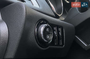 Универсал Opel Astra 2011 в 