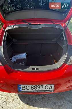 Купе Opel Astra 2008 в Львове