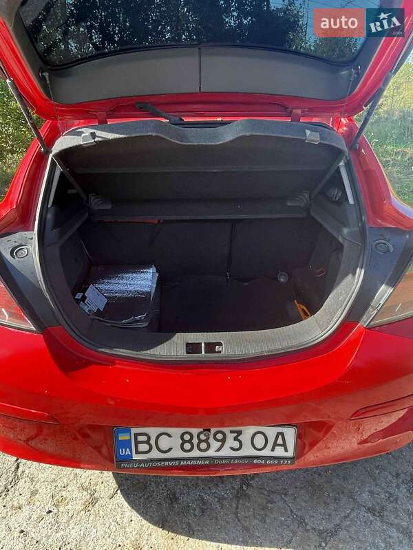 Купе Opel Astra 2008 в Львове
