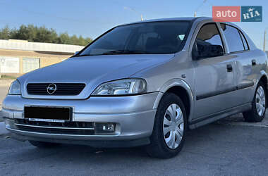 Хэтчбек Opel Astra 2004 в Днепре