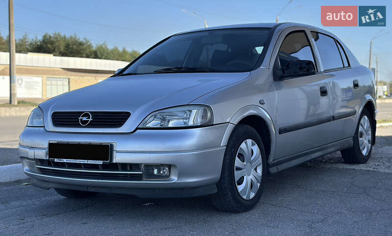 Opel Astra 2004