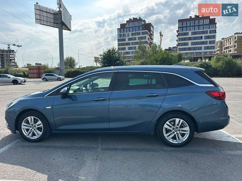 Универсал Opel Astra 2016 в Ужгороде