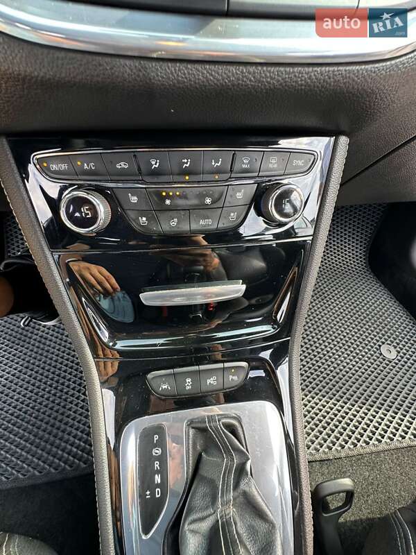 Универсал Opel Astra 2016 в Ужгороде