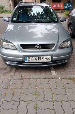 Універсал Opel Astra 2004 в Рівному