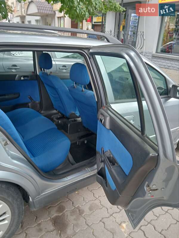 Универсал Opel Astra 2004 в Ровно