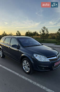Універсал Opel Astra 2008 в Рівному