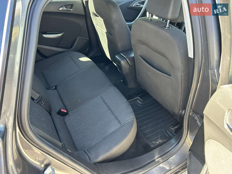Хэтчбек Opel Astra 2010 в Черкассах